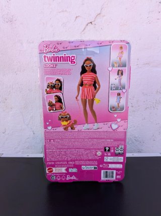 Barbie Twinning Looks Muñeca y Perro Mattel