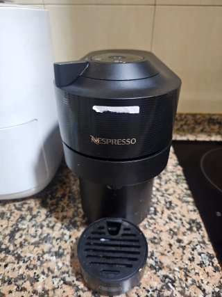 Cafetera Nespresso Vertuo Negra