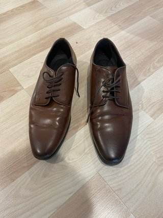 Zapatos marrones