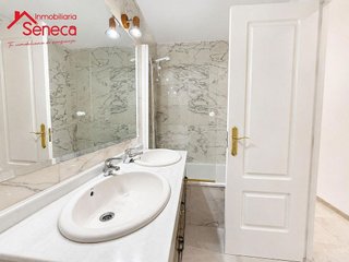 Piso en venta en Huerta de la Reina - Trassierra en Córdoba