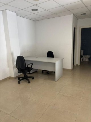 Local comercial en alquiler en Benetússer