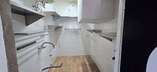 Local comercial en venta en Ambroz en Madrid