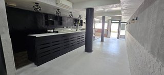 Local comercial en venta en Ambroz en Madrid
