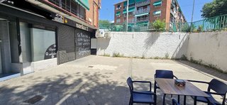 Local comercial en venta en Ambroz en Madrid