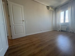 Piso en alquiler en Costillares en Madrid