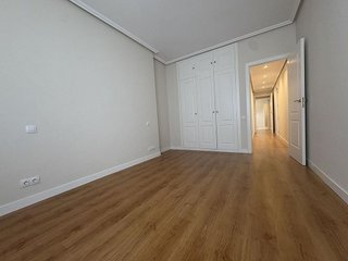 Piso en alquiler en Costillares en Madrid