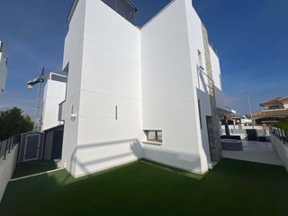 Casa adosada en venta en Centro en Alcazares, Los