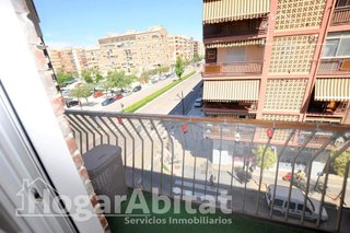 Piso en venta en Torrefiel en Valencia