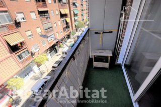 Piso en venta en Torrefiel en Valencia