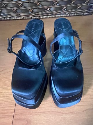 Zapatos Bershka plataforma negros talla 37