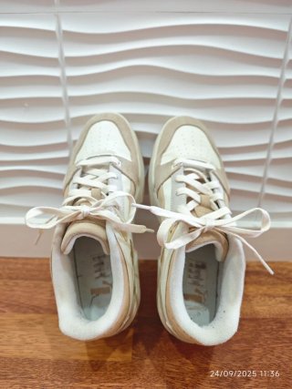 Puma Slipstream Talla 42 Beige/Blanco