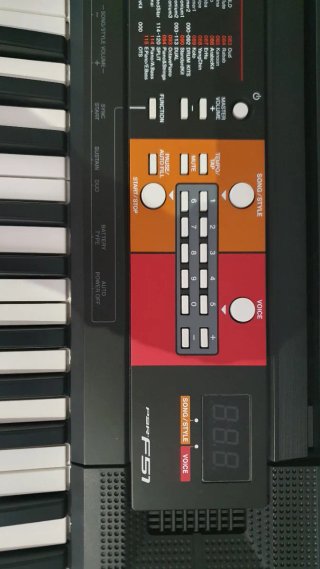 Teclado Yamaha PSR F51