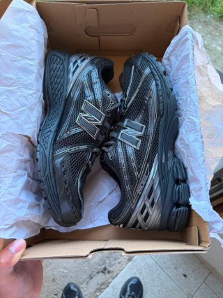 New Balance 1906r Nero/Argento