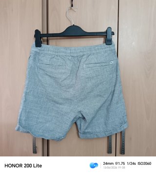 Pantalones cortos grises con cordón