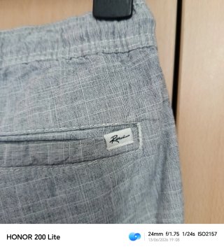 Pantalones cortos grises con cordón