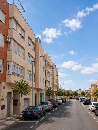 Piso en venta en Roquetas Centro en Roquetas de Mar