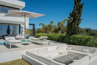 Chalet en alquiler en El Padrón - El Velerín - Voladilla en Estepona
