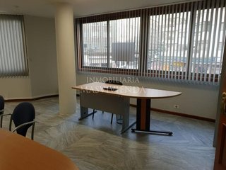 Oficina en alquiler en Areal – Zona Centro en Vigo