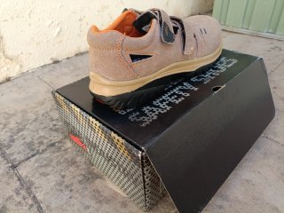 Zapatos de seguridad ISSA marrones y naranjas