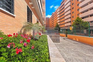 Piso en venta en Parque Ayala - Jardín de la Abadía - Huelín en Málaga