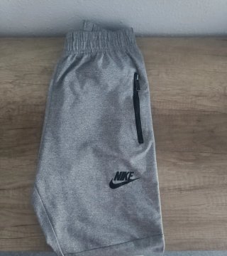Pantalones Nike grises