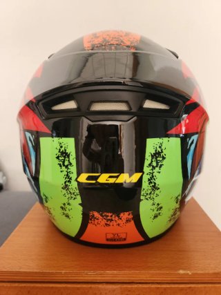 Casco integral para niño/a nuevo