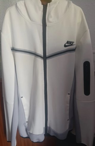 Sudadera Nike Blanca y Gris