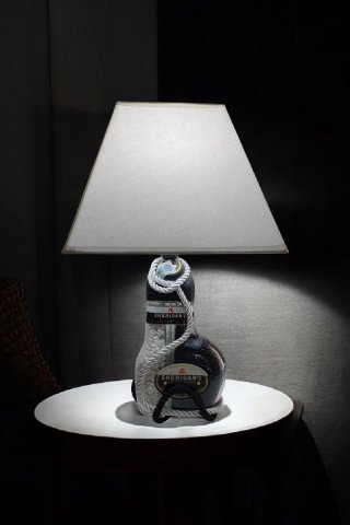 Lampada da tavolo base bottiglia Sheridan's