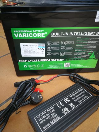 Batería litio Varicore LiFePO4 12V 310Ah con carga