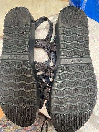 Sandalias 24 horas negras con detalles plateados