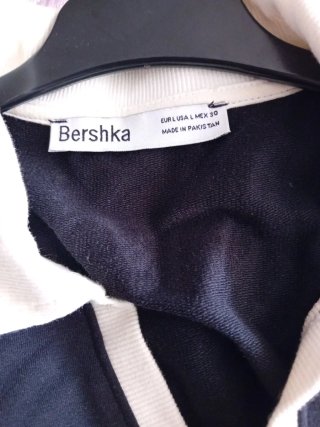 Top Bershka Negro y Blanco Talla L