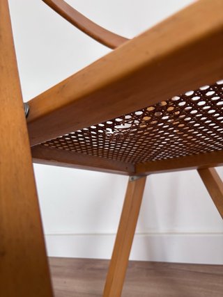 Silla plegable de madera y ratán