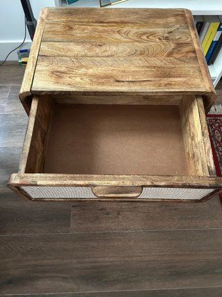 Mesita de noche madera y tela
