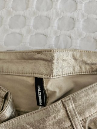 Pantalón skinny Calcedonia dorado