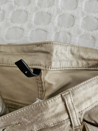 Pantalón skinny Calcedonia dorado