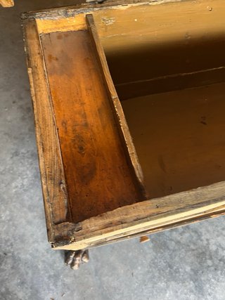 Baúl antiguo de madera y metal!