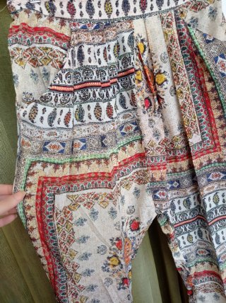 Pantalón estampado Zara verano