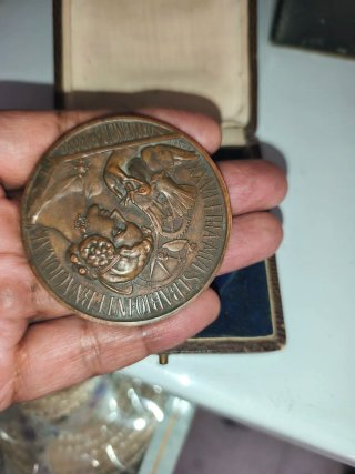 Lote 2 medallas conmemorativas antiguas