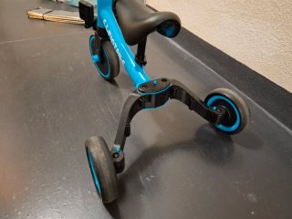 Bicicleta triciclo infantil azul