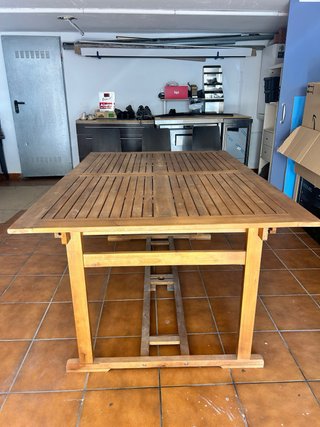 Mesa de exterior de teca EXTENSIBLE.