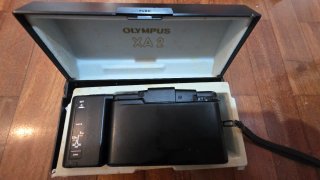 Se vende Olympus XA2 35mm con Flash A11