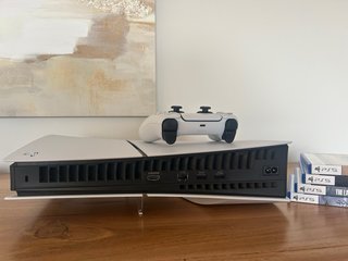 PS5 Slim + Mando + 4 Juegos