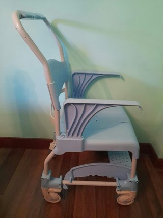 Silla de ducha Moem azul y blanca