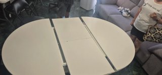 Mesa de comedor redonda blanca
