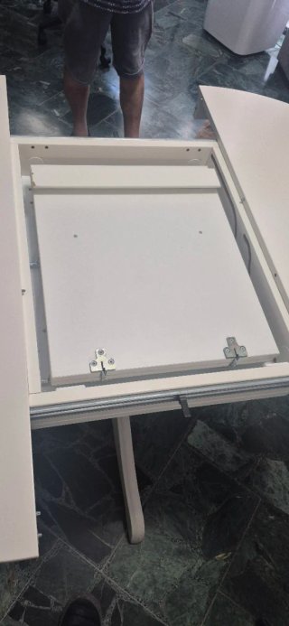 Mesa de comedor redonda blanca