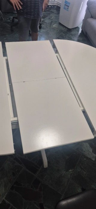 Mesa de comedor redonda blanca