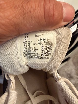 Zapatillas Nike Blancas y Negras