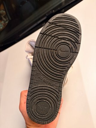 Zapatillas Nike Blancas y Negras