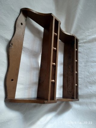 Estantería de madera para especias