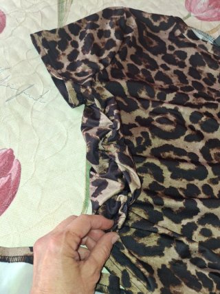 Conjunto leopardo falda pantalón y camiseta